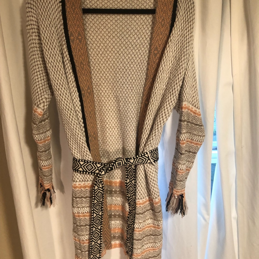 Esqualo Sweater 2/$18